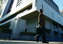 全球油電漲， 企業、人民苦哈哈