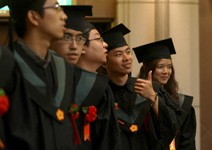 怕醫療糾紛，他們還沒畢業就不想穿白袍