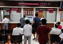 看病低成本 民眾「吃到飽」吃垮健保與醫師