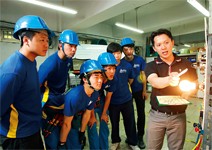 林謙育〉擁抱冷門技術，人生也能出頭天