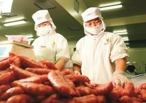 一條小香腸，用2000個通路 突破10億營收