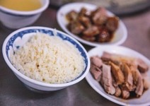 舒國治說：歇歇腳才能嚐到好風味