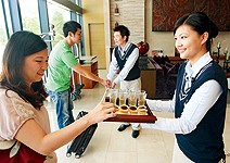 告別僕人式服務， 迎接顧問式服務