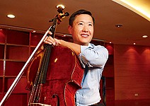 念哈佛經濟系，卻浪子回頭的大提琴家