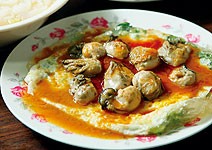 宜蘭小東路 雖賣鵝肉，蚵仔煎竟比專售攤肆還多勝