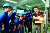 國立大學難以動搖 私校醫護、傳播最強