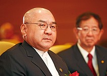 快狠準「鷹式投資法」 37年間資產爆增367倍