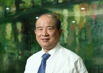 只能種甘蔗鳳梨的土地，他當杜拜來經營