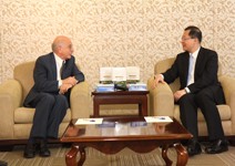 理性數據+動人故事才能讓民眾「有感」