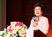 呂秀蓮：敬天、惜地、愛人，政治才有和解空間