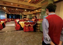 北京禁奢反腐敗， 官員嘴下就省出3274億