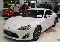 豐田發表氫燃料車，開啟電動車革命