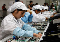 機器人將取代製造業人力，威脅勞工階級