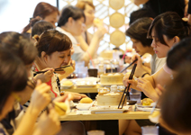 地表最便宜米其林餐廳， 排隊4小時也甘願