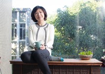 最愛窩在陽台，看書、種花真愜意