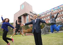 用服務業精神和新科技，解決學生大小事