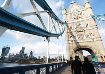 英國：這才叫開放