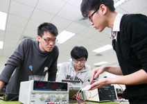 實務課程占一半，進入職場更得心應手