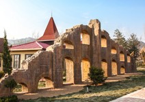 木馬、古城、棉花堡，冰淇淋秀聚人氣