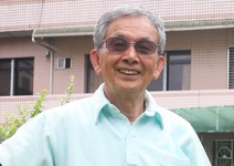 73歲玩遍40國，比當地導遊懂更多