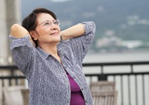 獨居、退休不寂寞，用畫筆揮灑新人生