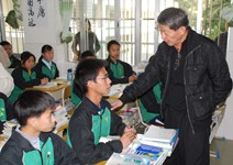 用企管思惟「撿珍珠」，讓貧窮不再是宿命