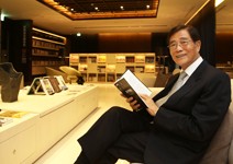 買房子附贈書香，樓下就是社區圖書館