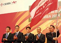 嚴師出高徒，使出混身解數拿學位