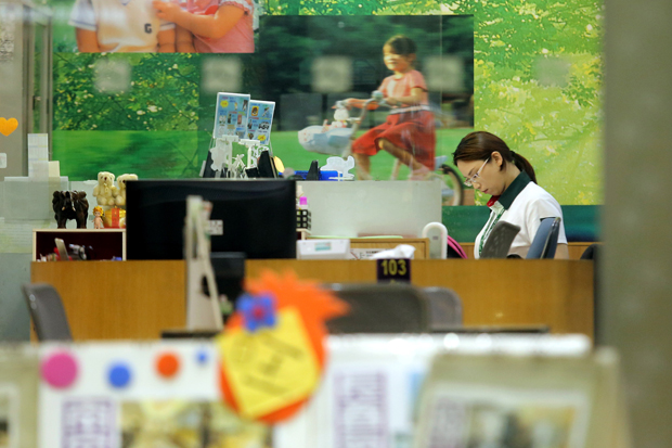 七天必休一天，員工拚業績、公司卻受罰