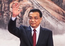 李克強提「雙引擎」論點，提振國際信心