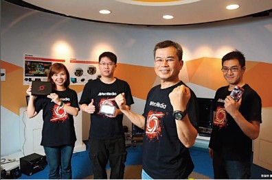 圓剛科技 讓電玩配備變時尚