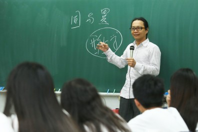 鼓勵學生反思、對話 當個有意見的人
