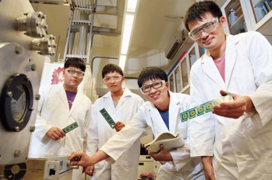 化工材料學群〉再生能源、生技夯 入職場身價立刻鍍金