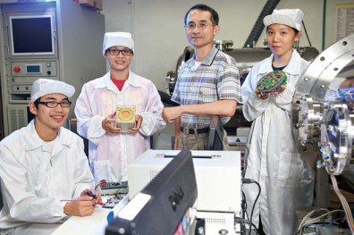 數理化學群〉扎實科學教育訓練 職場選擇更多元