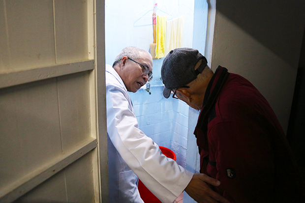 醫生走進家門,當民眾的好朋友