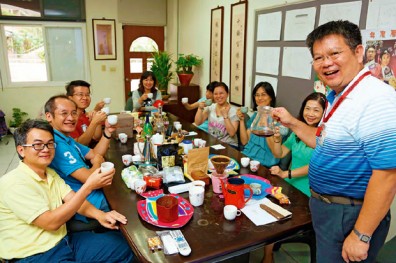 喝咖啡凝聚情感 資源建檔無私共享