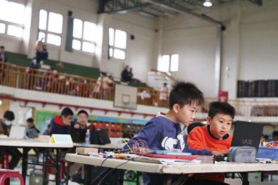 程式教育扎根， 給孩子駕馭科技的實力