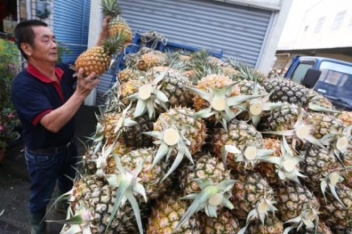 鳳梨、檸檬訂單銳減，兩岸綠色通道恐關閉