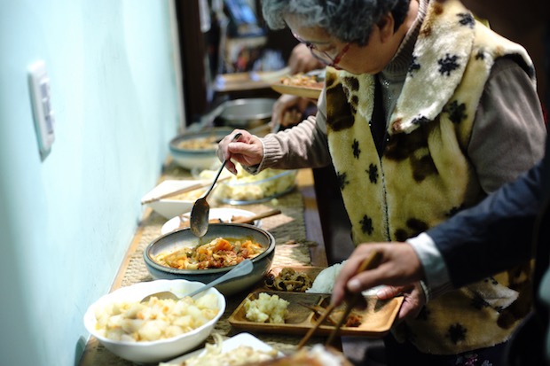 醜蔬果翻身創意菜 剩食共享溫暖人心