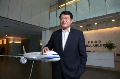 何煖軒：砍掉無效航班， 重建大眾對華航的信心