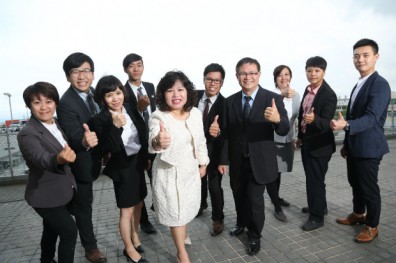 主婦變身保險教母 用「媽媽力」量產業績高手