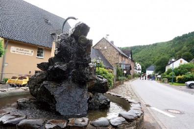 戰亂夷為平地，靠生態旅遊脫胎換骨