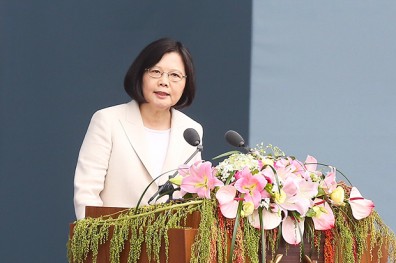 蔡英文滿意度44.4％ 九成民眾叫不出首長名字