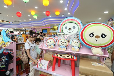 強敵壓境 超商推「特色店」扭轉劣勢