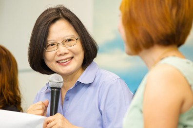 蔡英文滿意度跌破兩成 女企業家對女總統更嚴苛？