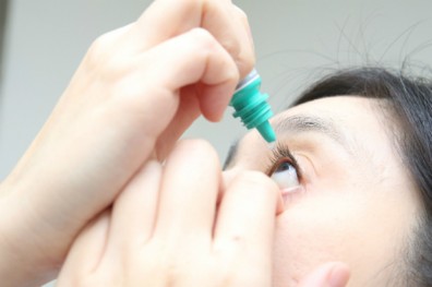 人工淚液 看清成分再使用