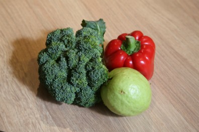 綠花椰、芭樂、鮭魚 輕鬆吃出好眼力