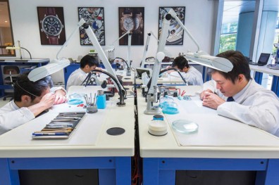 人脈廣、身段軟 幫「錶王」敲開台灣市場