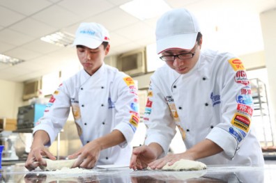 只要持畢業證書 就可報考食品技師