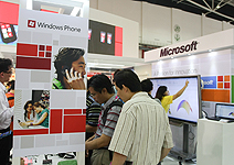 微軟、台廠祭出Win8變形功，向蘋果復仇